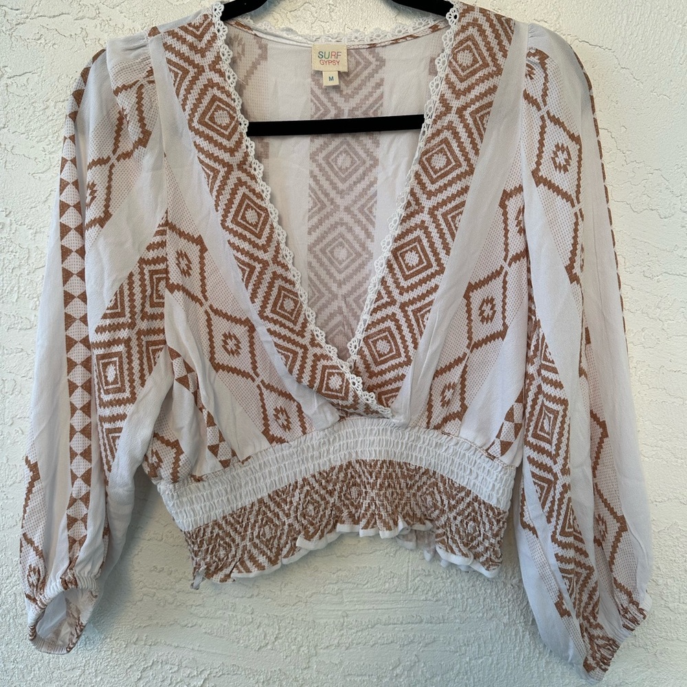 Surf Gypsy Top Boho White Tan Peasant Blouse Crochet Beach Medium